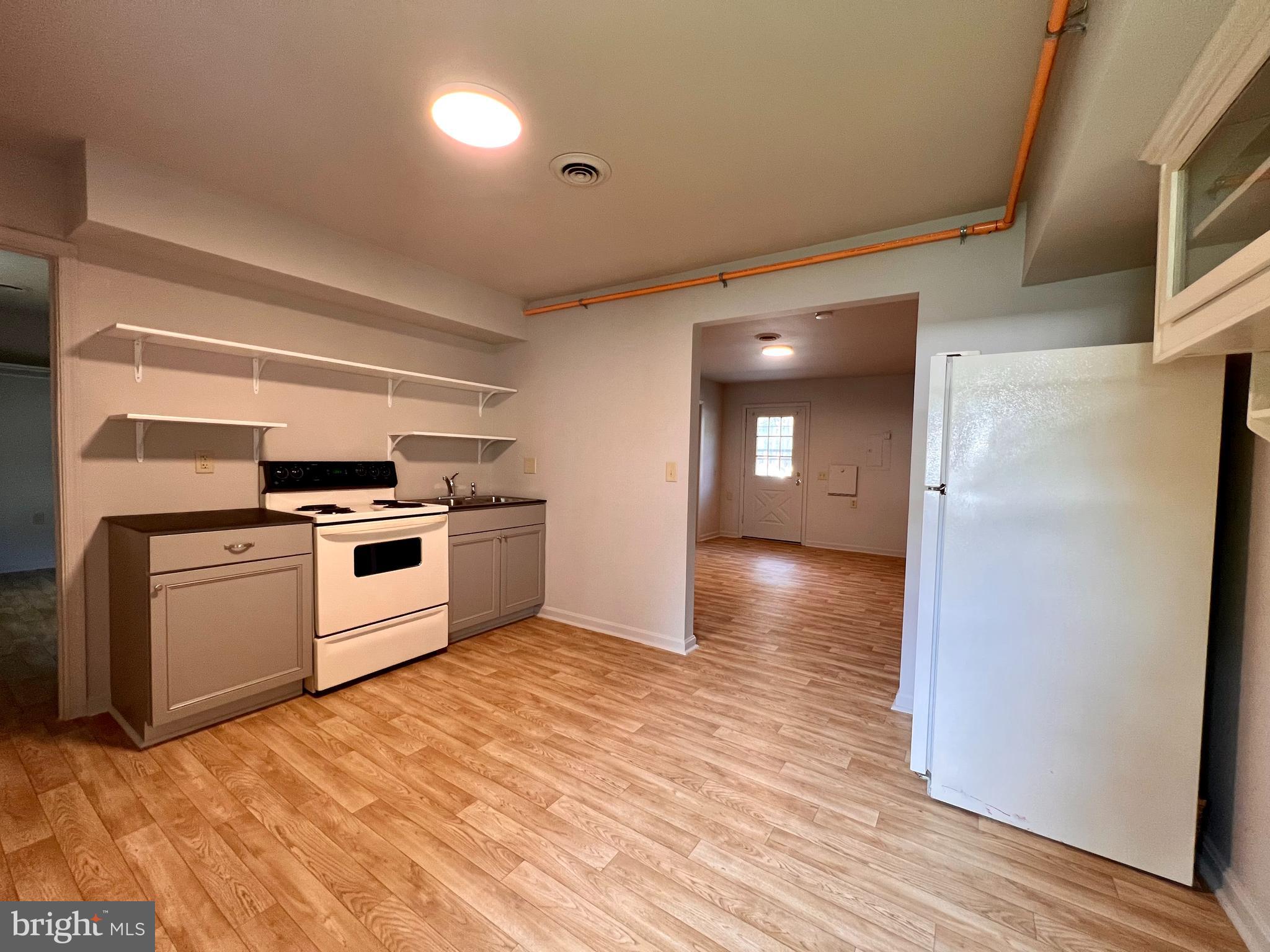 CHARLES TOWN - Residential Lease