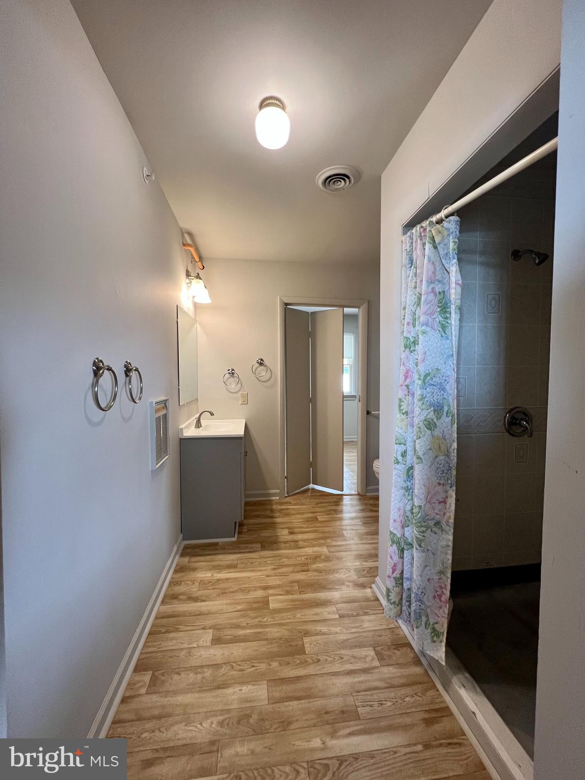 CHARLES TOWN - Residential Lease