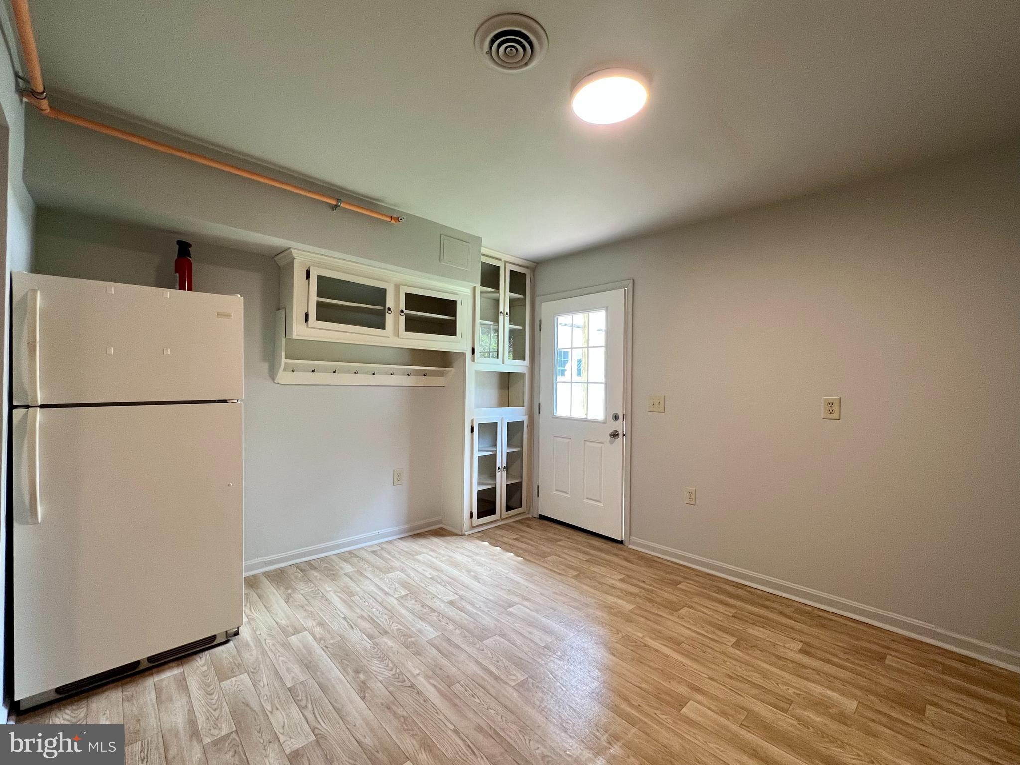 CHARLES TOWN - Residential Lease