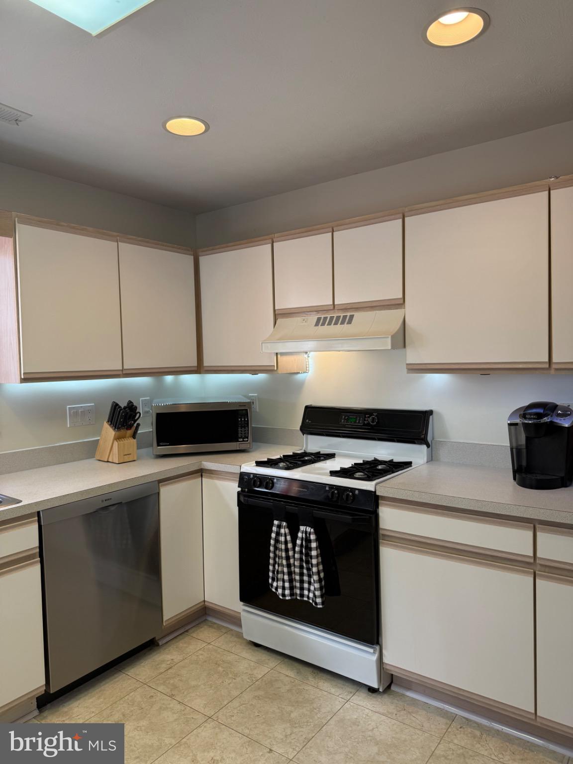 SYCAMORE HOLLOW OF WLDWD - Residential