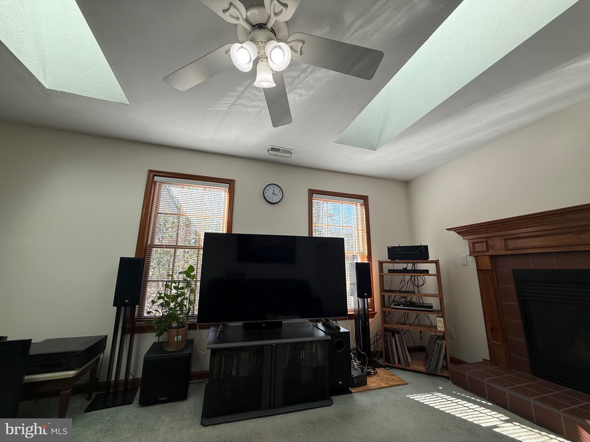 SYCAMORE HOLLOW OF WLDWD - Residential