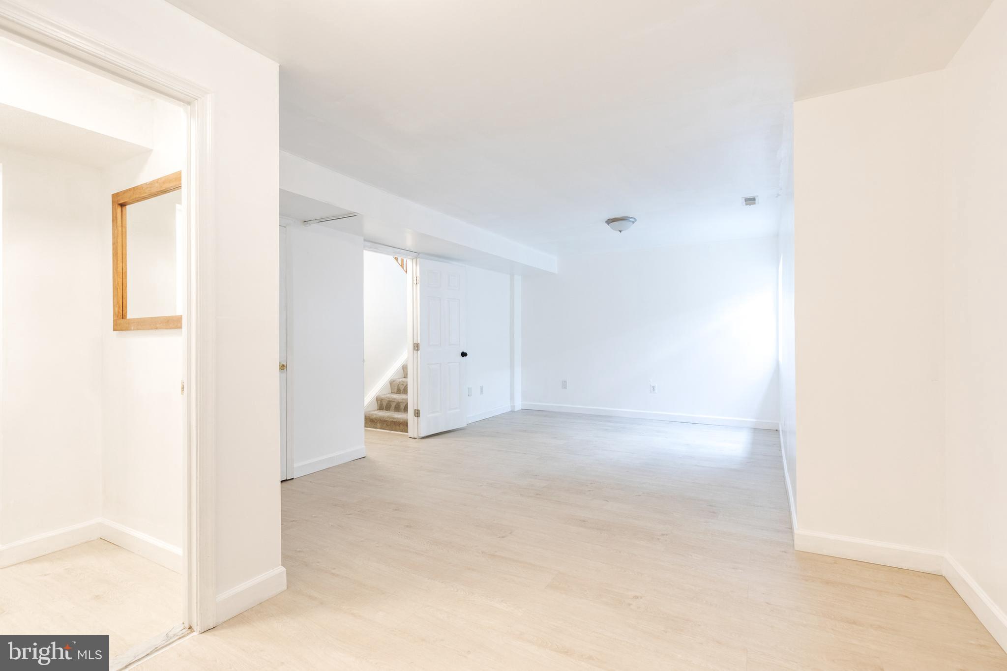 SEVEN OAKS - Residential Lease