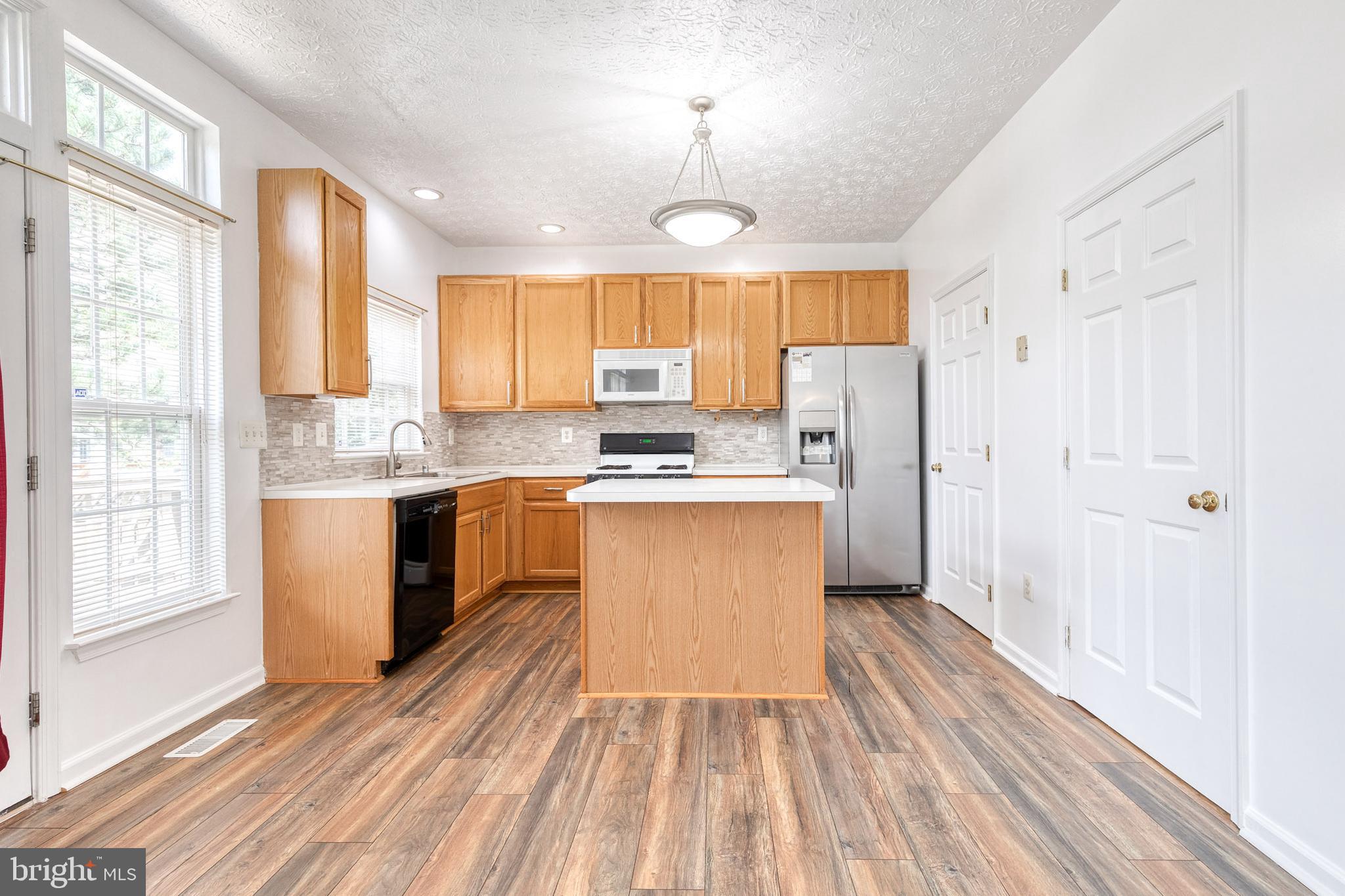 SEVEN OAKS - Residential Lease