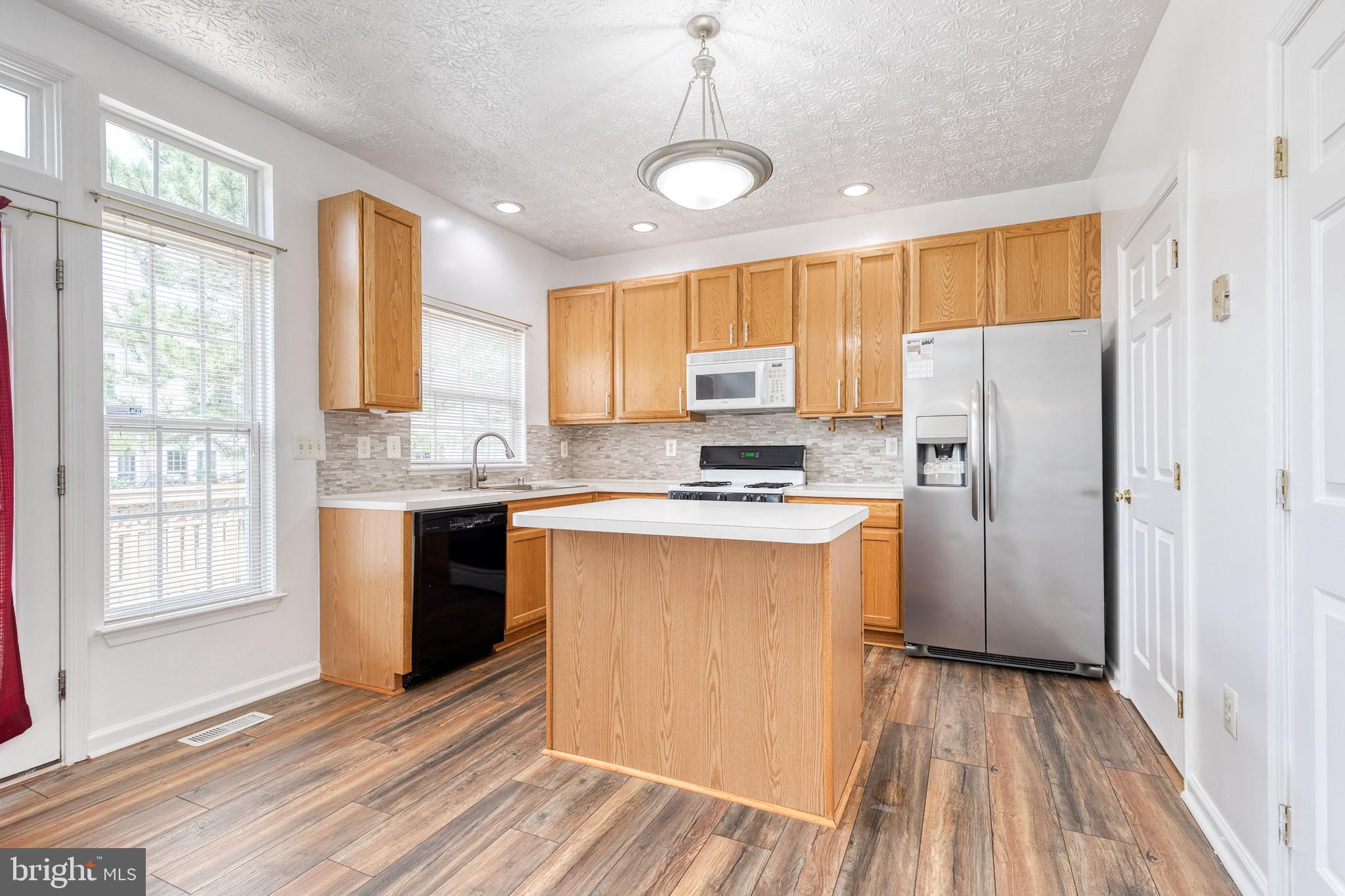 SEVEN OAKS - Residential Lease