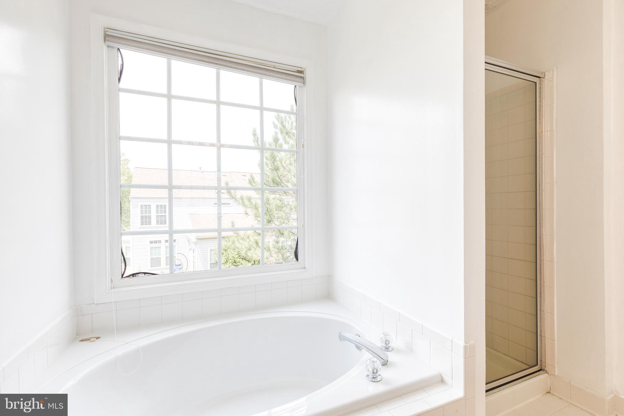 SEVEN OAKS - Residential Lease