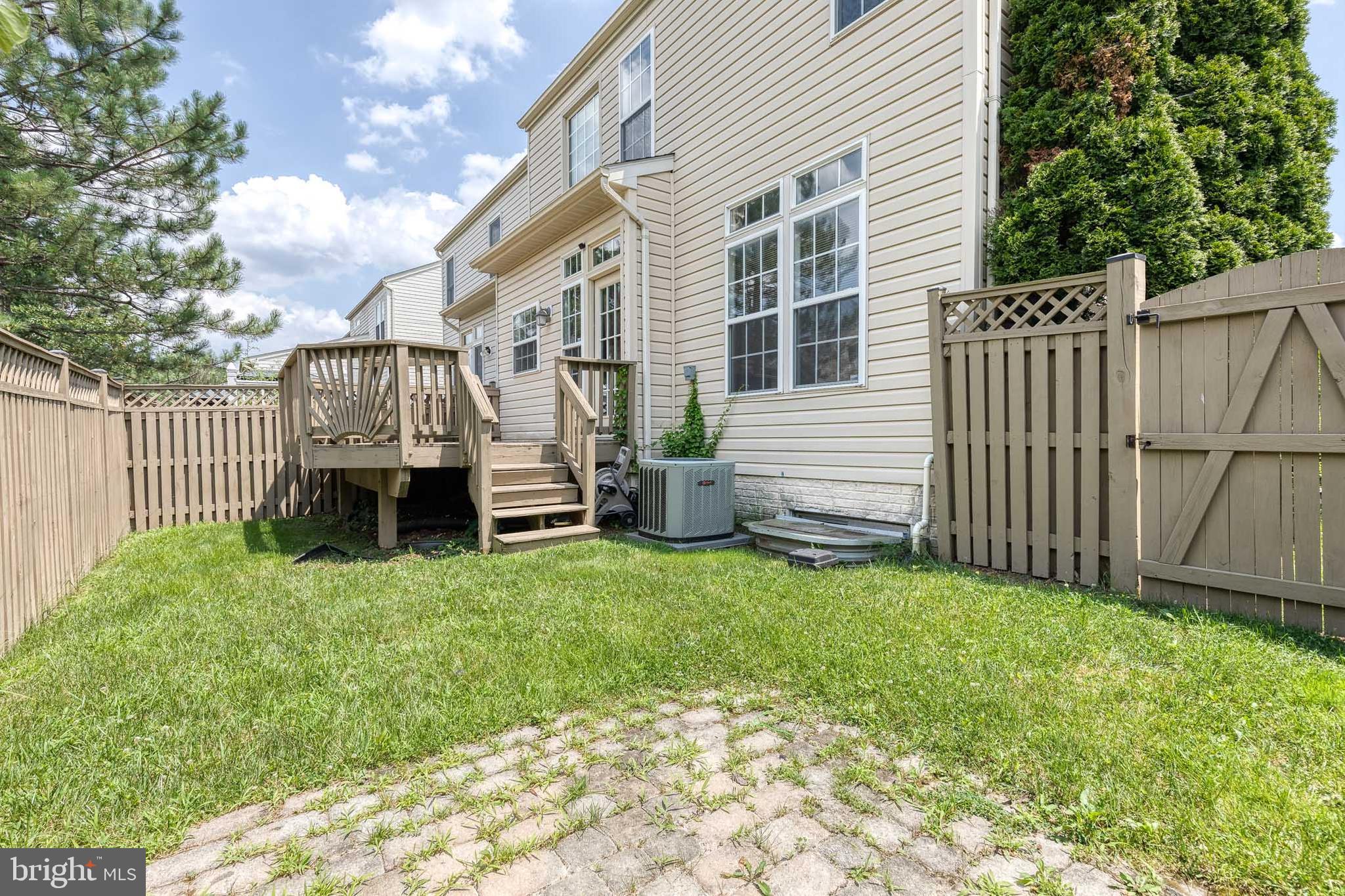 SEVEN OAKS - Residential Lease