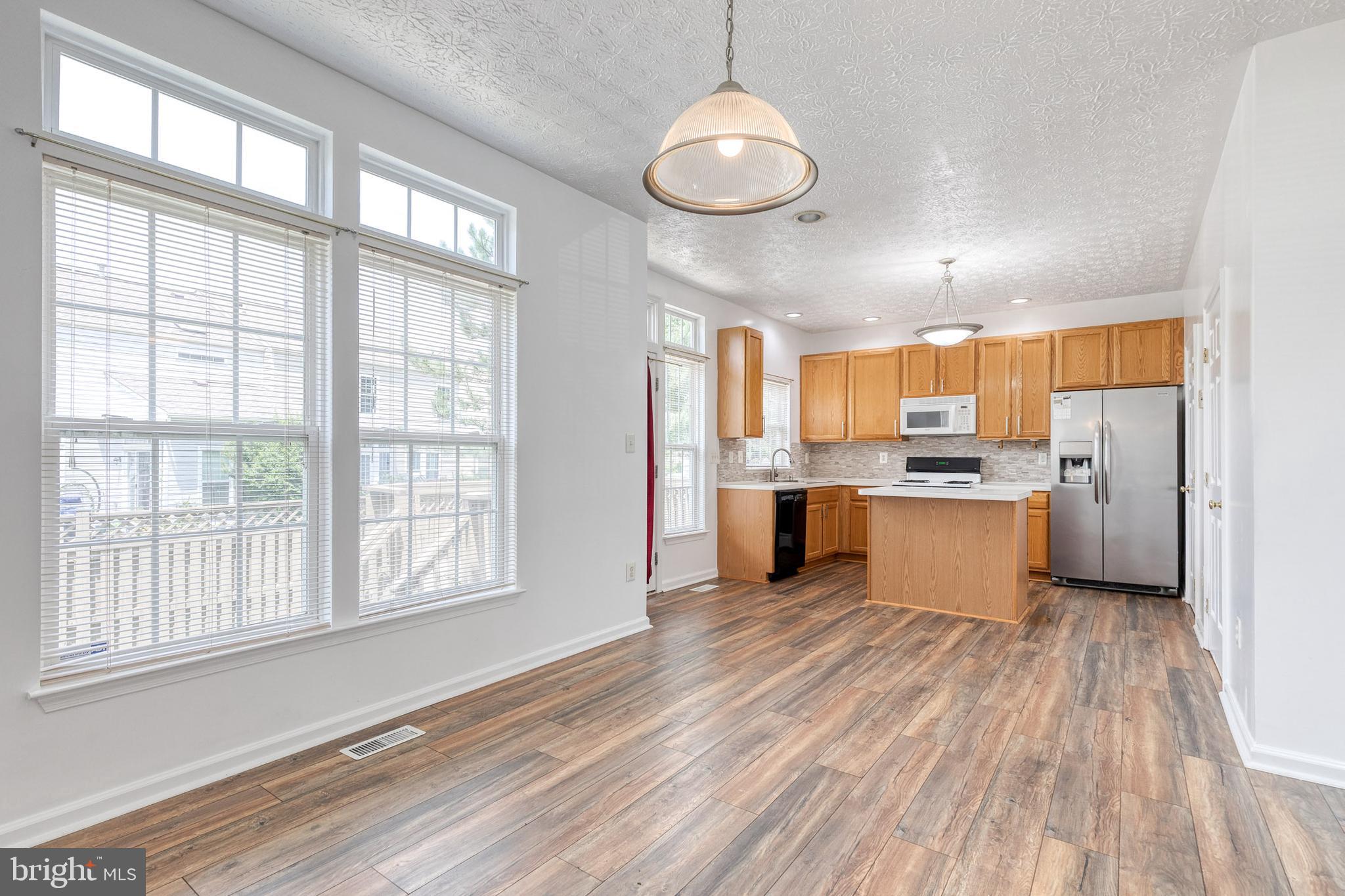 SEVEN OAKS - Residential Lease