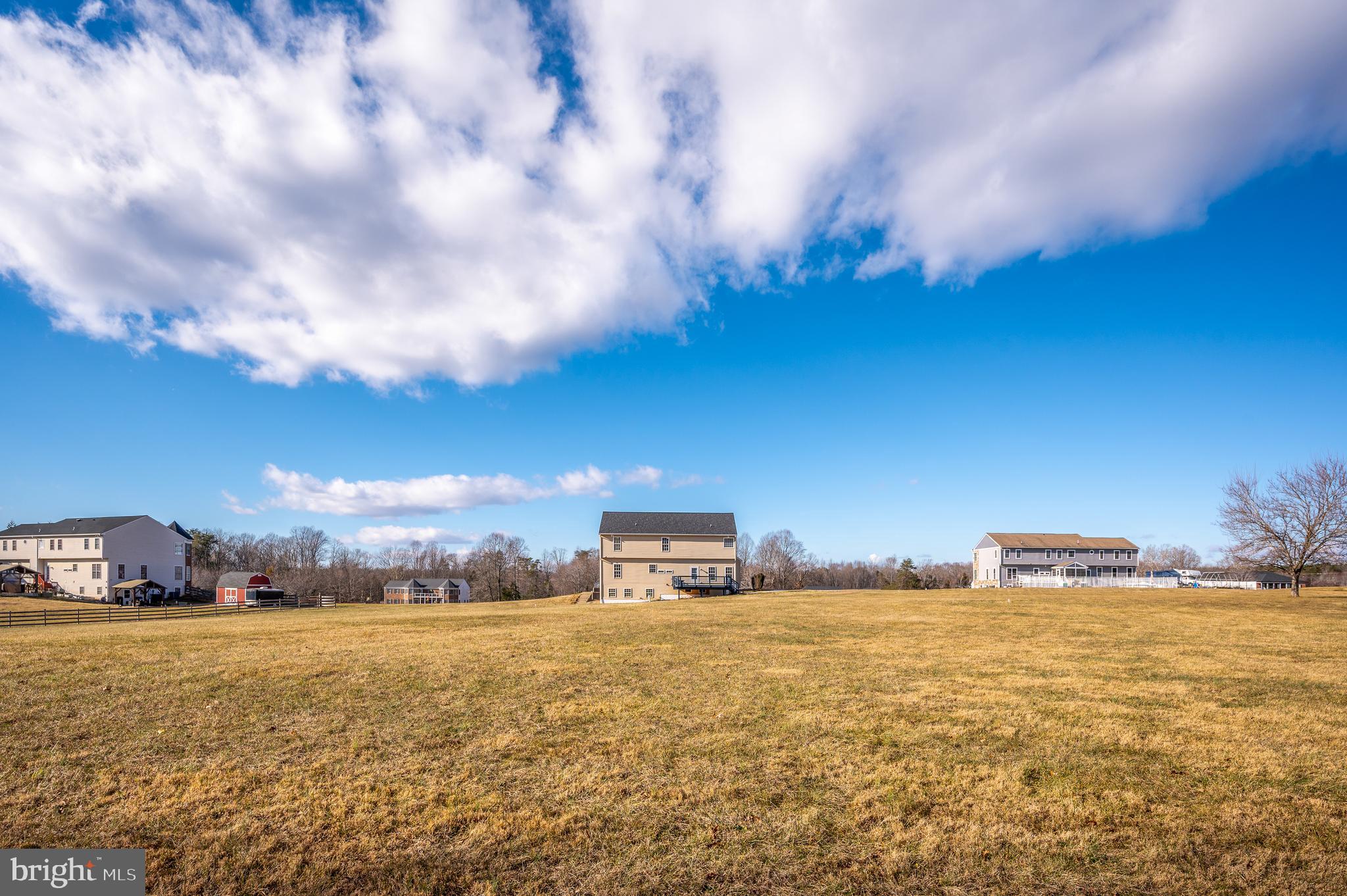 EQUESTRIAN ESTATES - Residential