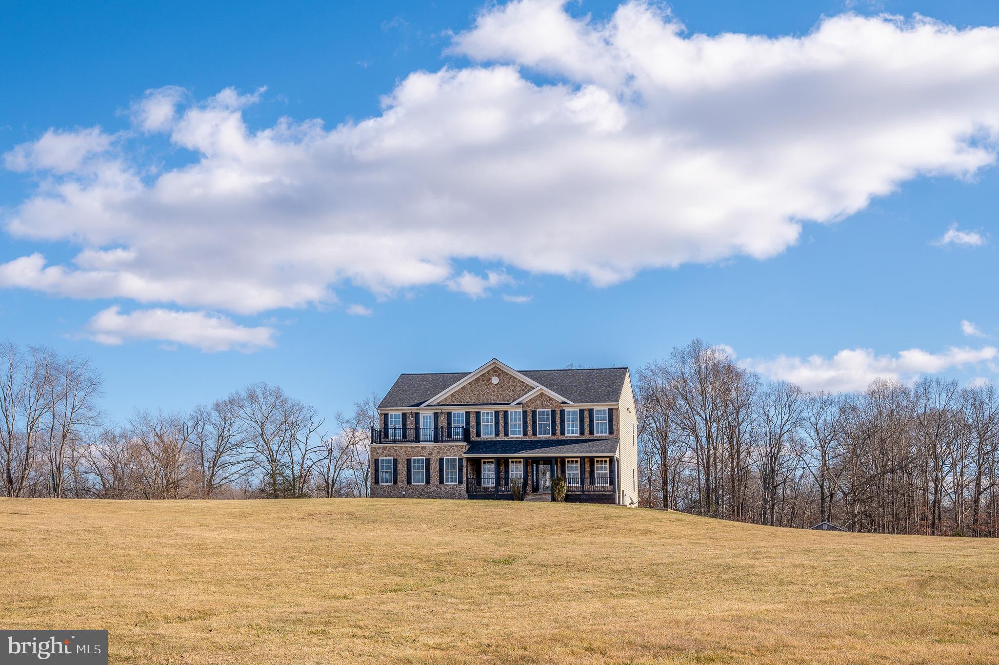 EQUESTRIAN ESTATES - Residential
