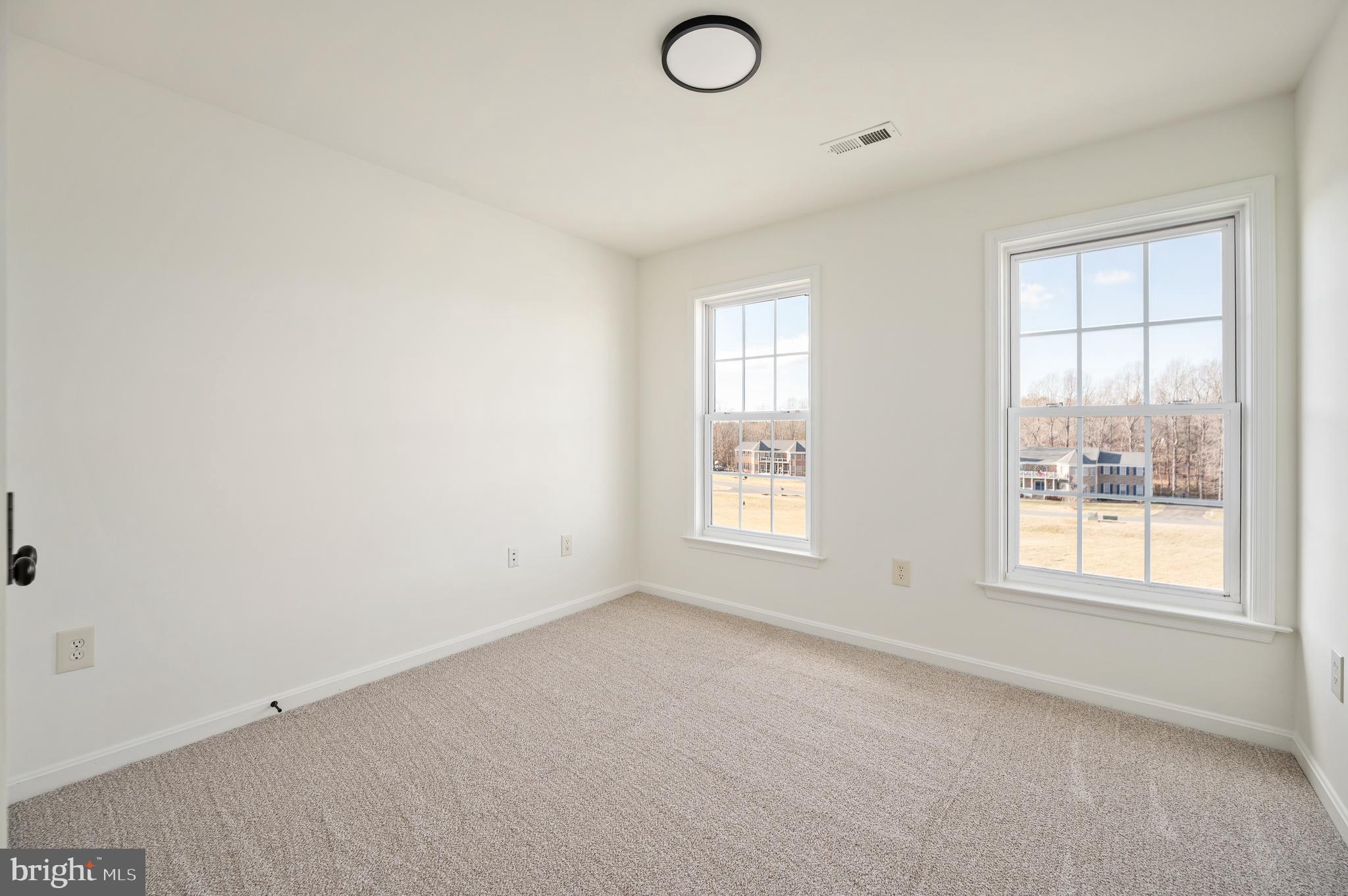 EQUESTRIAN ESTATES - Residential