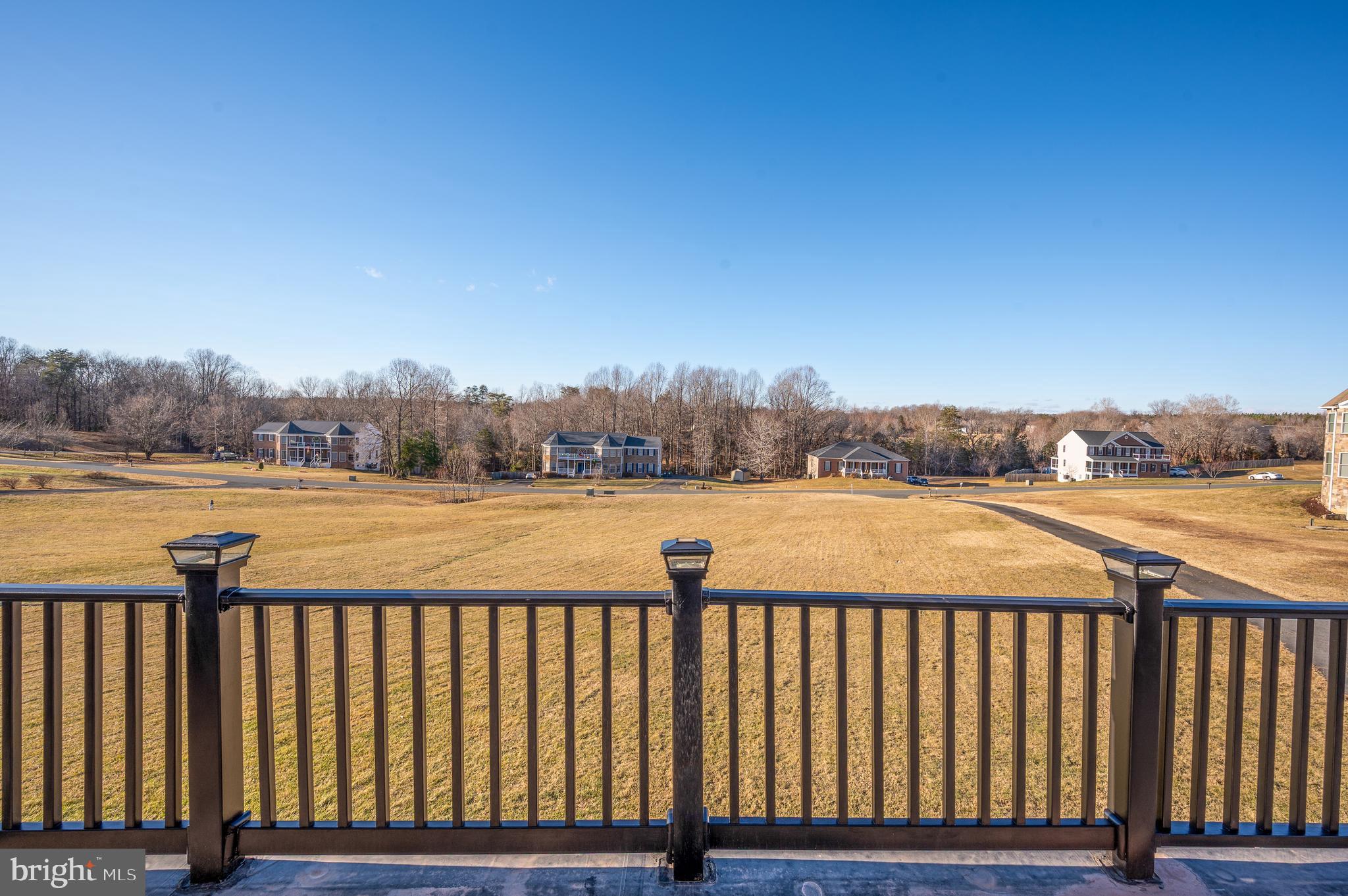 EQUESTRIAN ESTATES - Residential