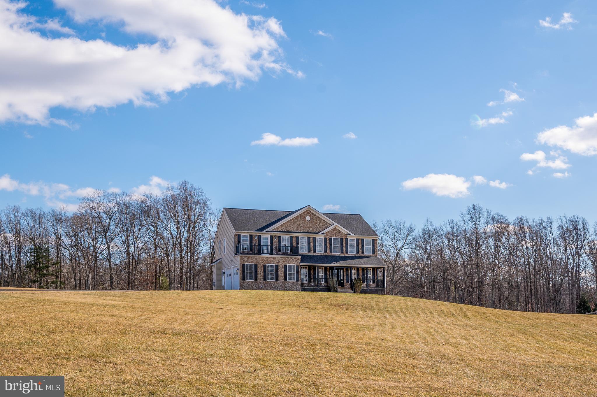 EQUESTRIAN ESTATES - Residential