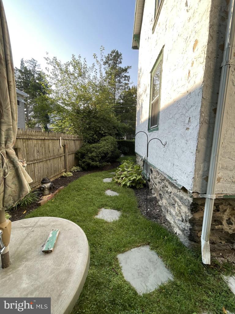 HAVERFORD HILL - Residential