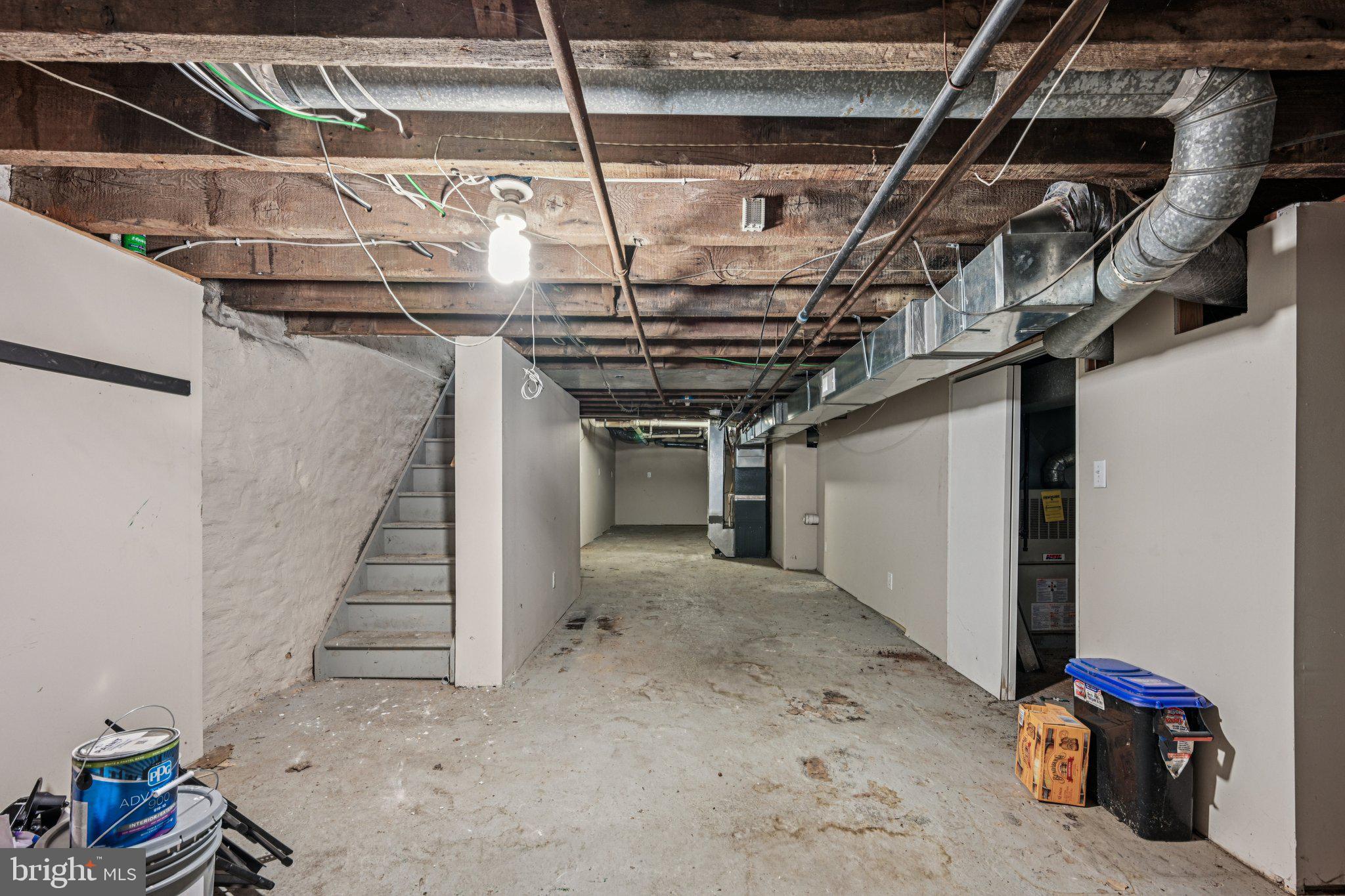 SQUIRREL HILL - Residential