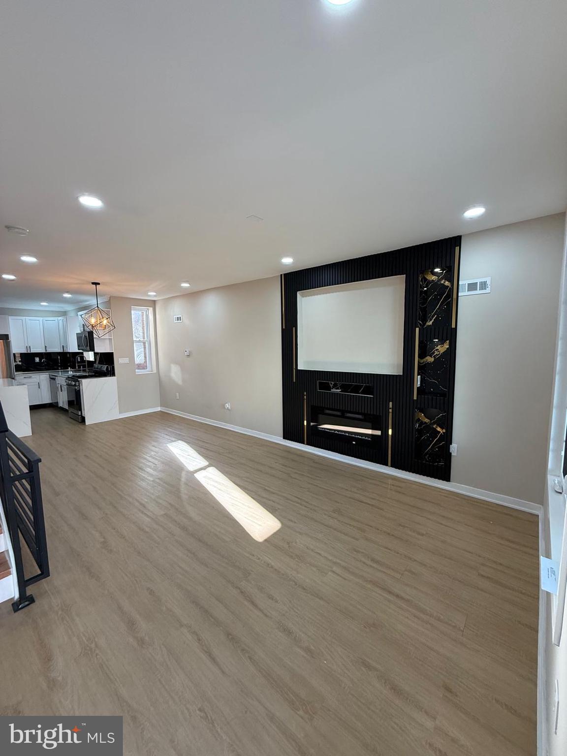 COBBS CREEK - Residential