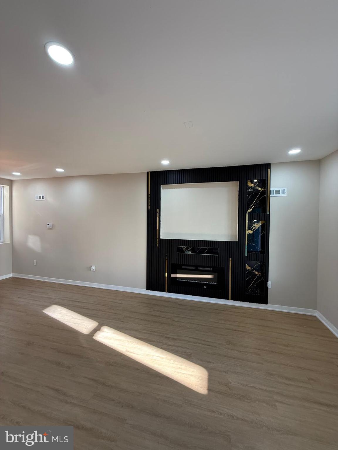 COBBS CREEK - Residential