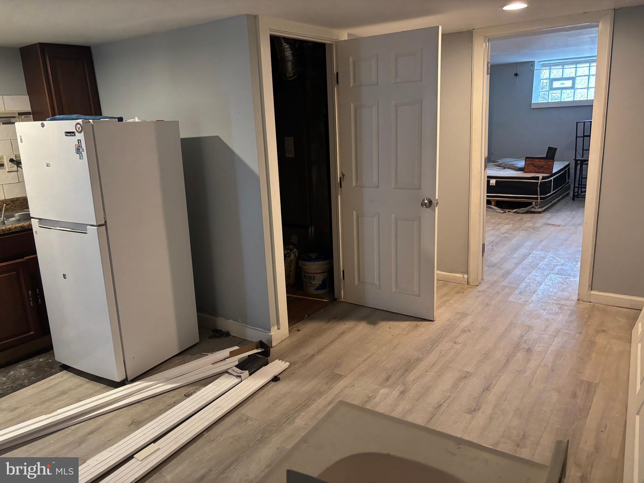 WEST OAK LANE - Residential