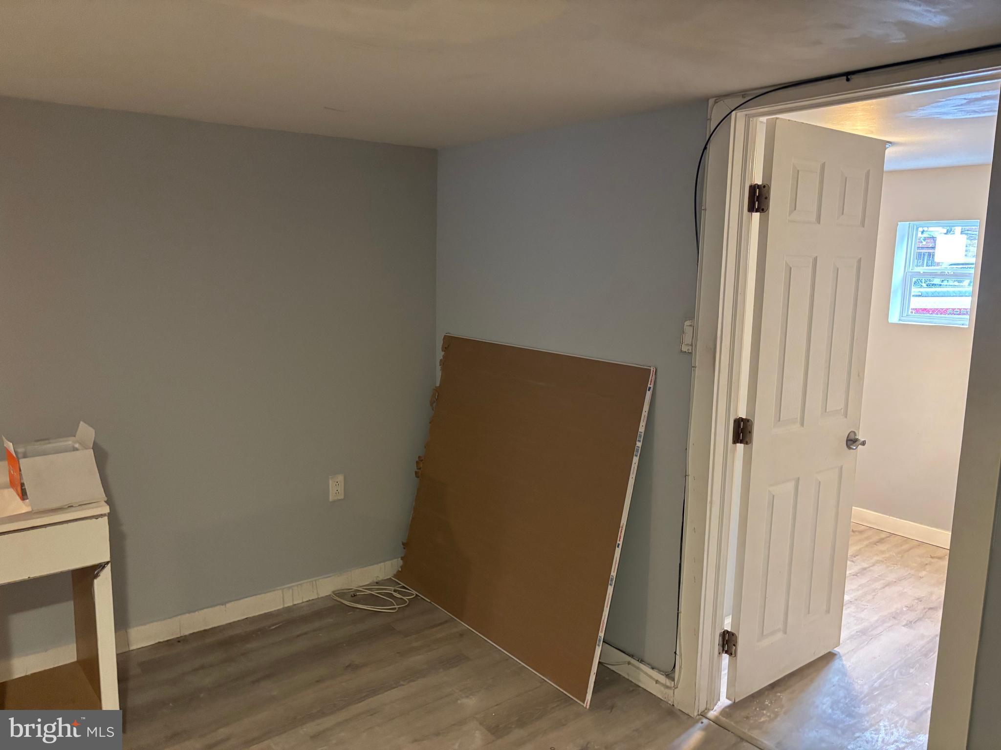 WEST OAK LANE - Residential