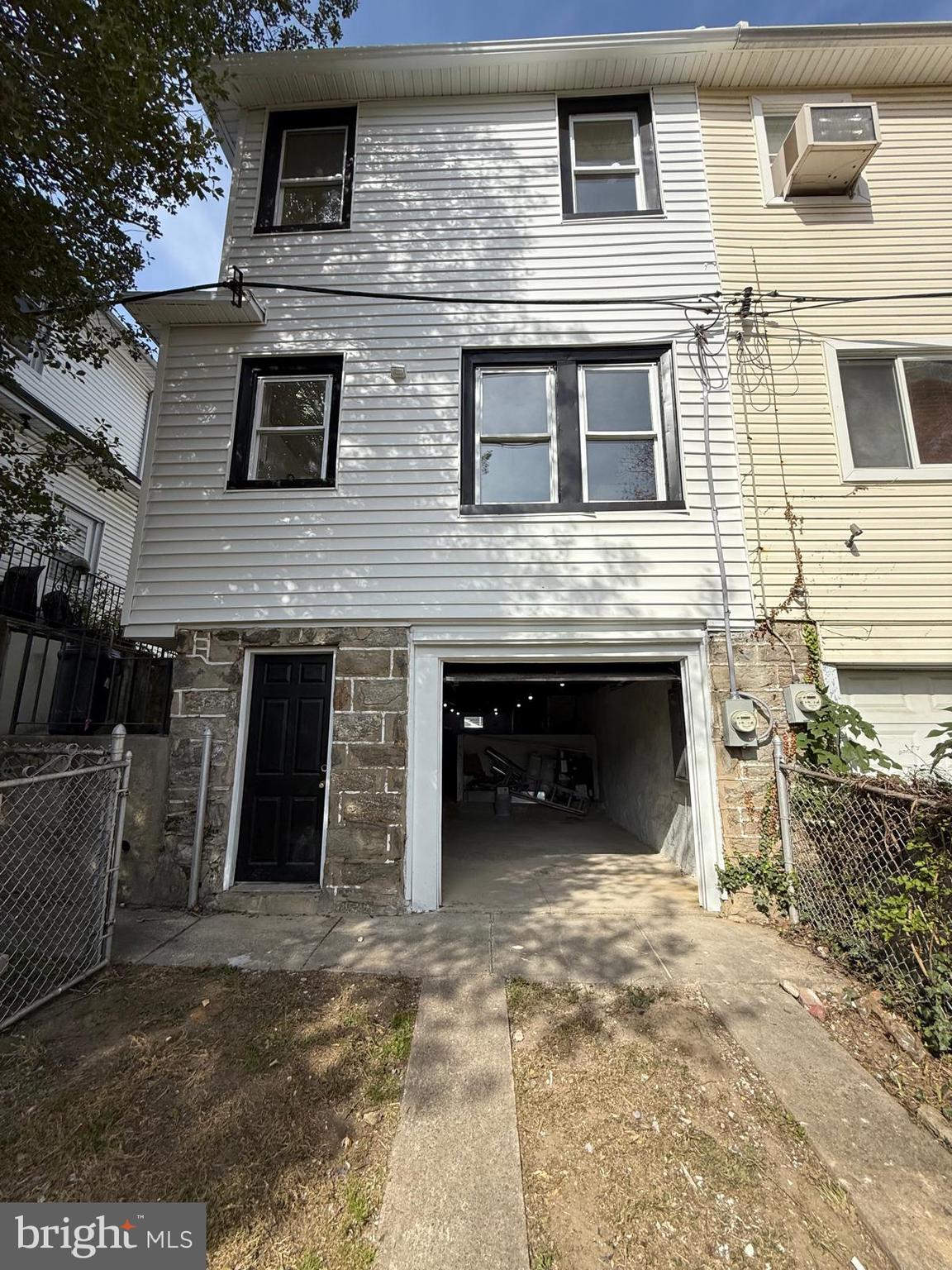 YEADON - Residential