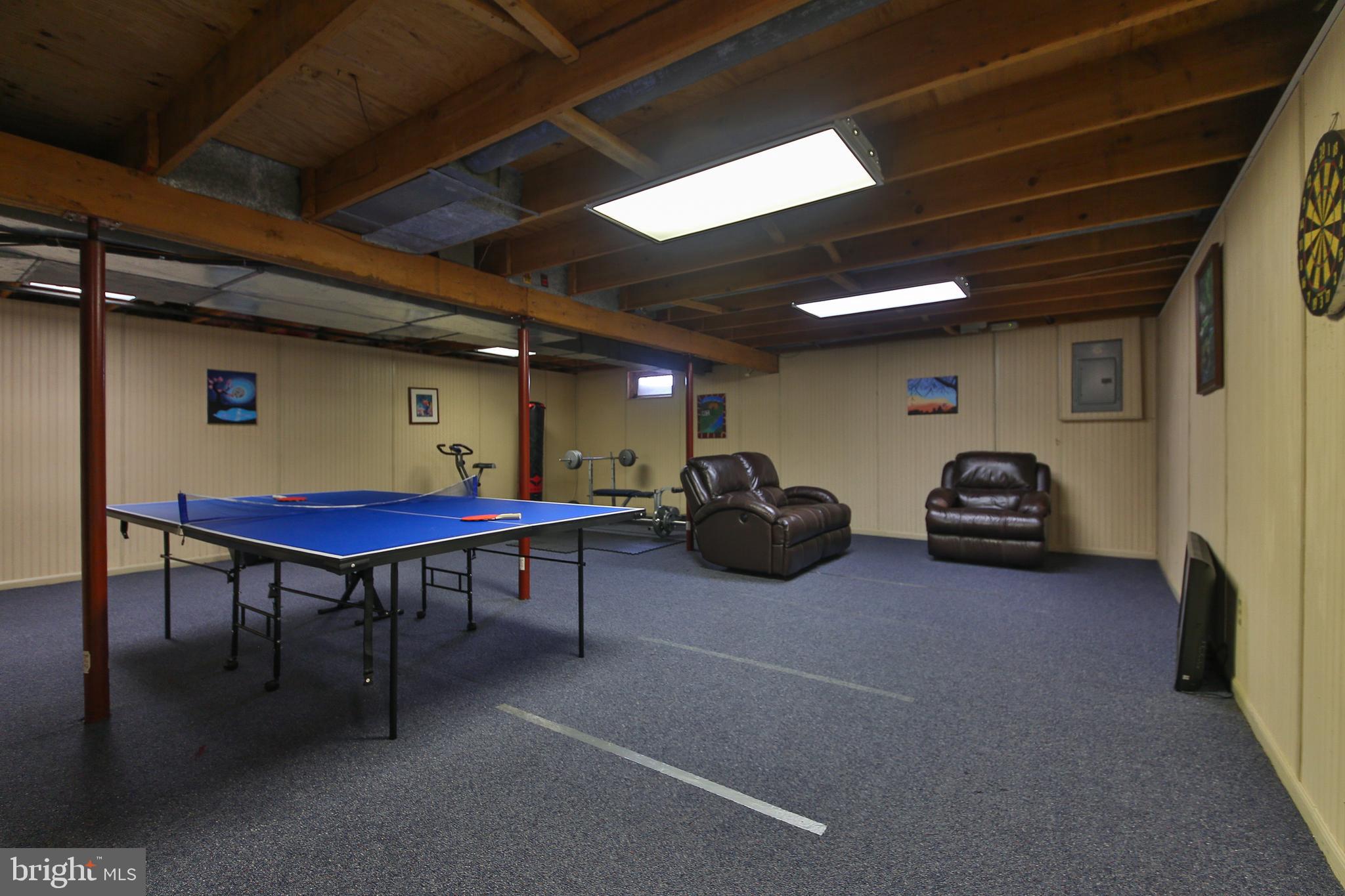 COUNTRY BEND - Residential