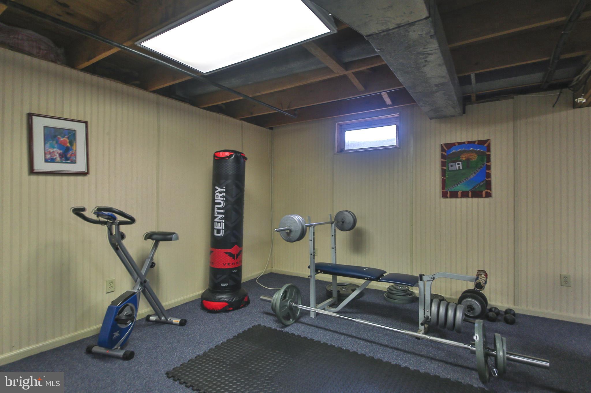 COUNTRY BEND - Residential