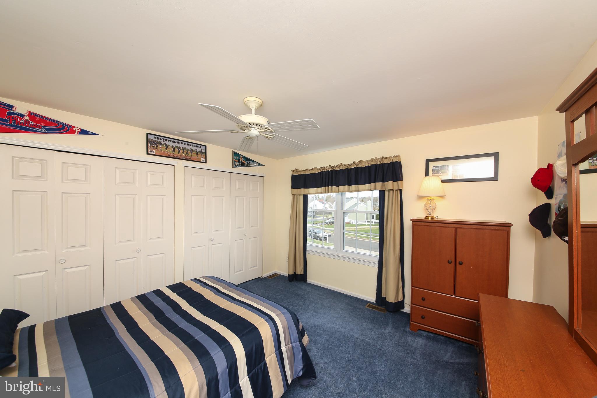 COUNTRY BEND - Residential