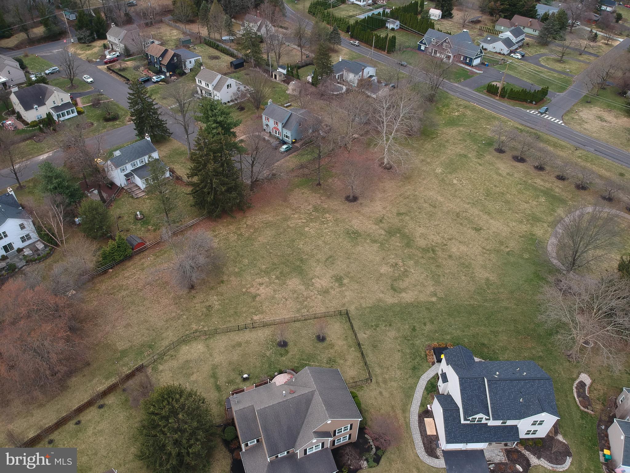 COUNTRY BEND - Residential