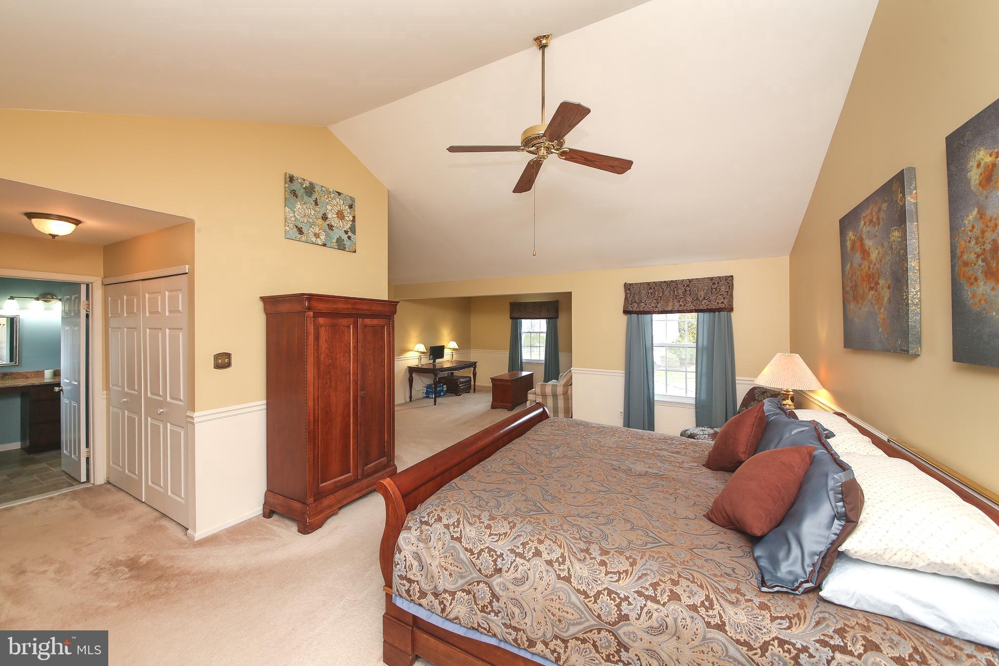 COUNTRY BEND - Residential