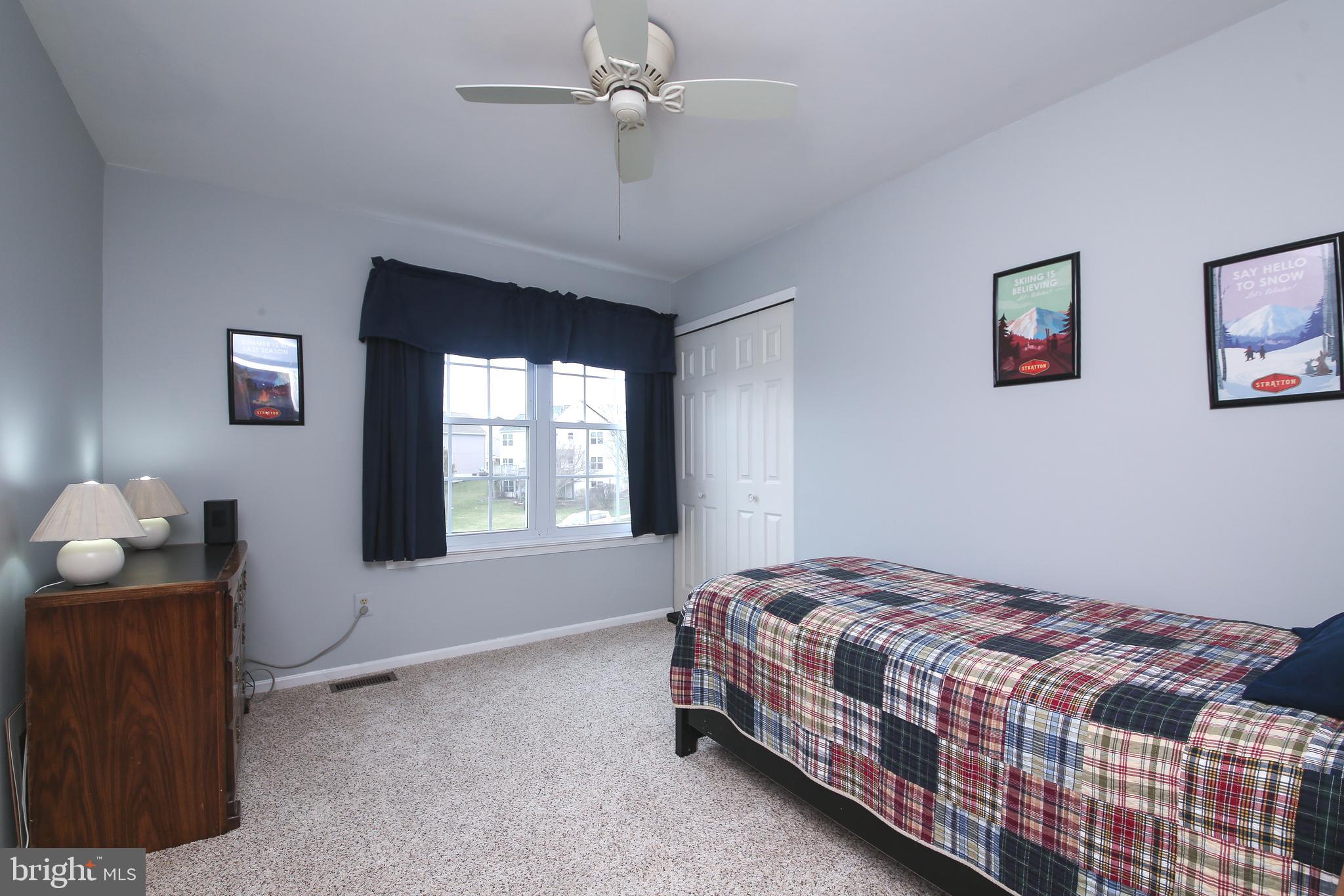 COUNTRY BEND - Residential