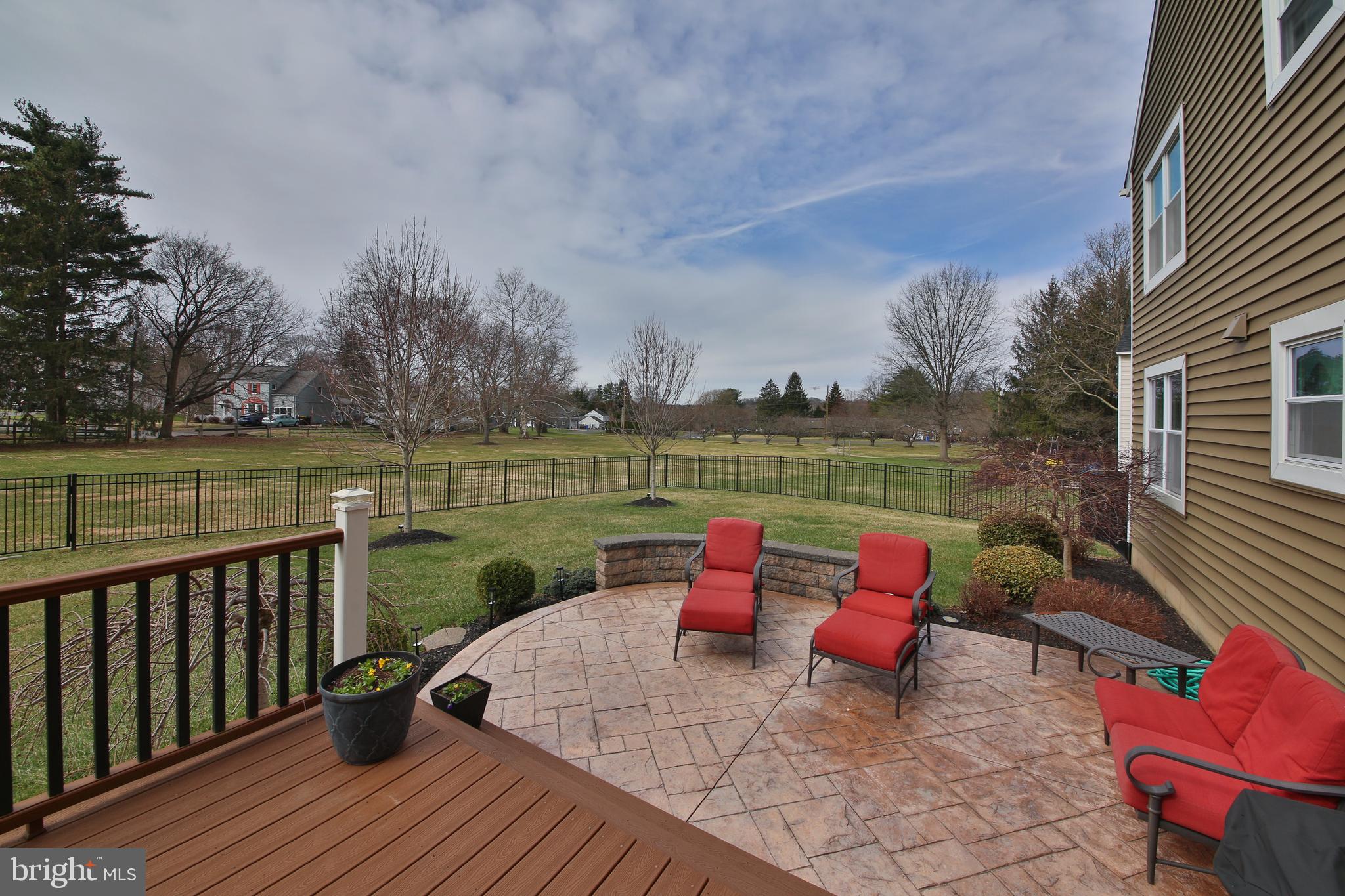 COUNTRY BEND - Residential