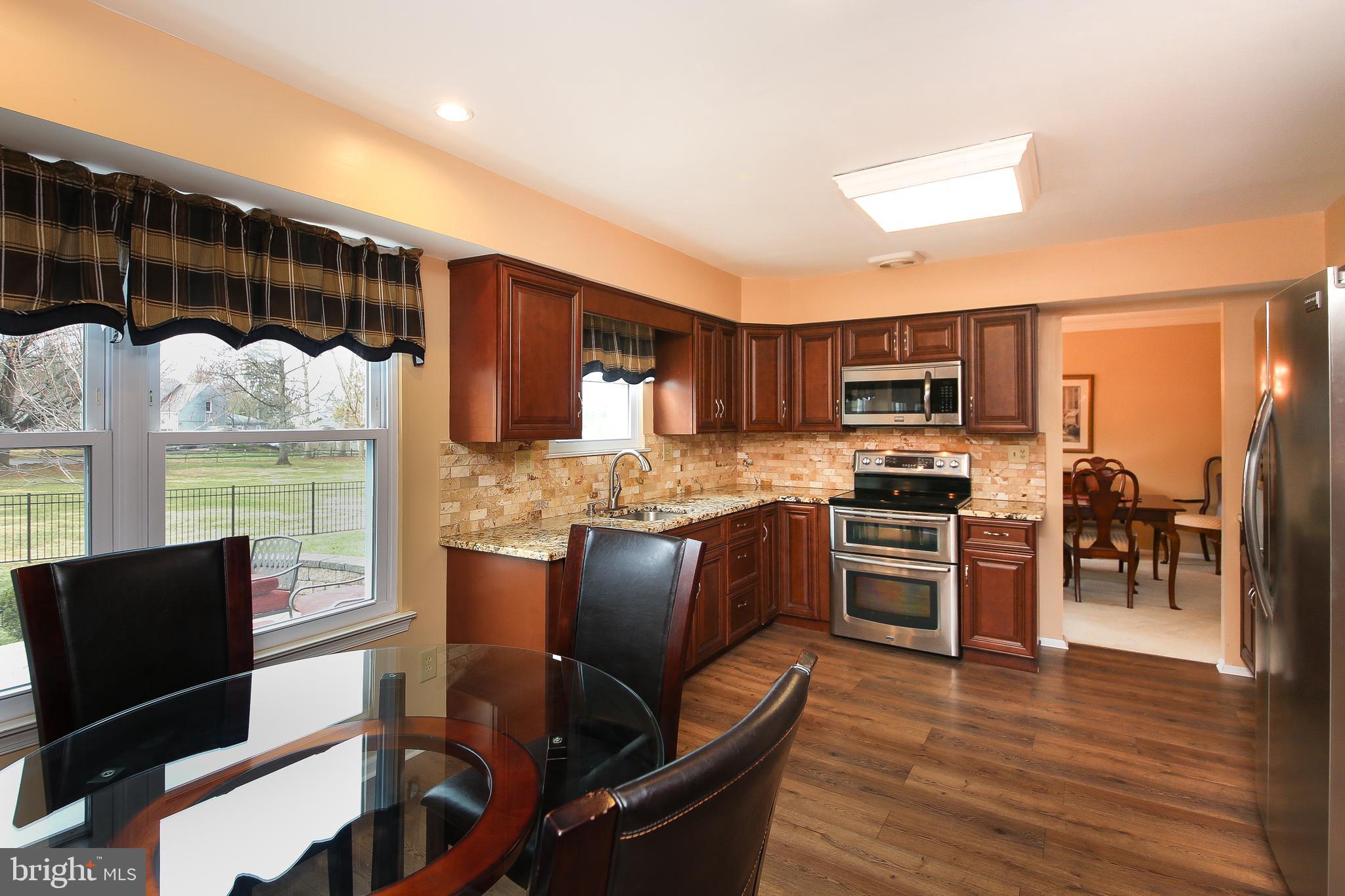 COUNTRY BEND - Residential