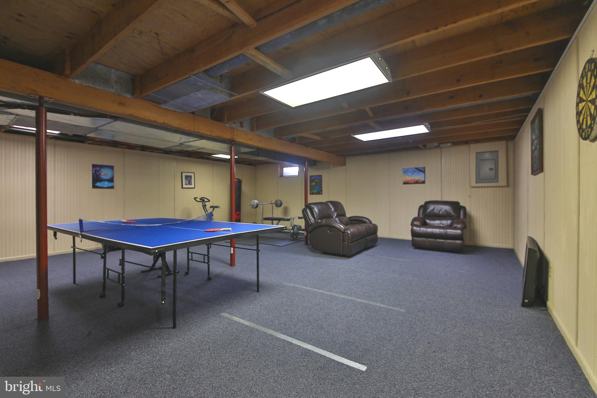 COUNTRY BEND - Residential