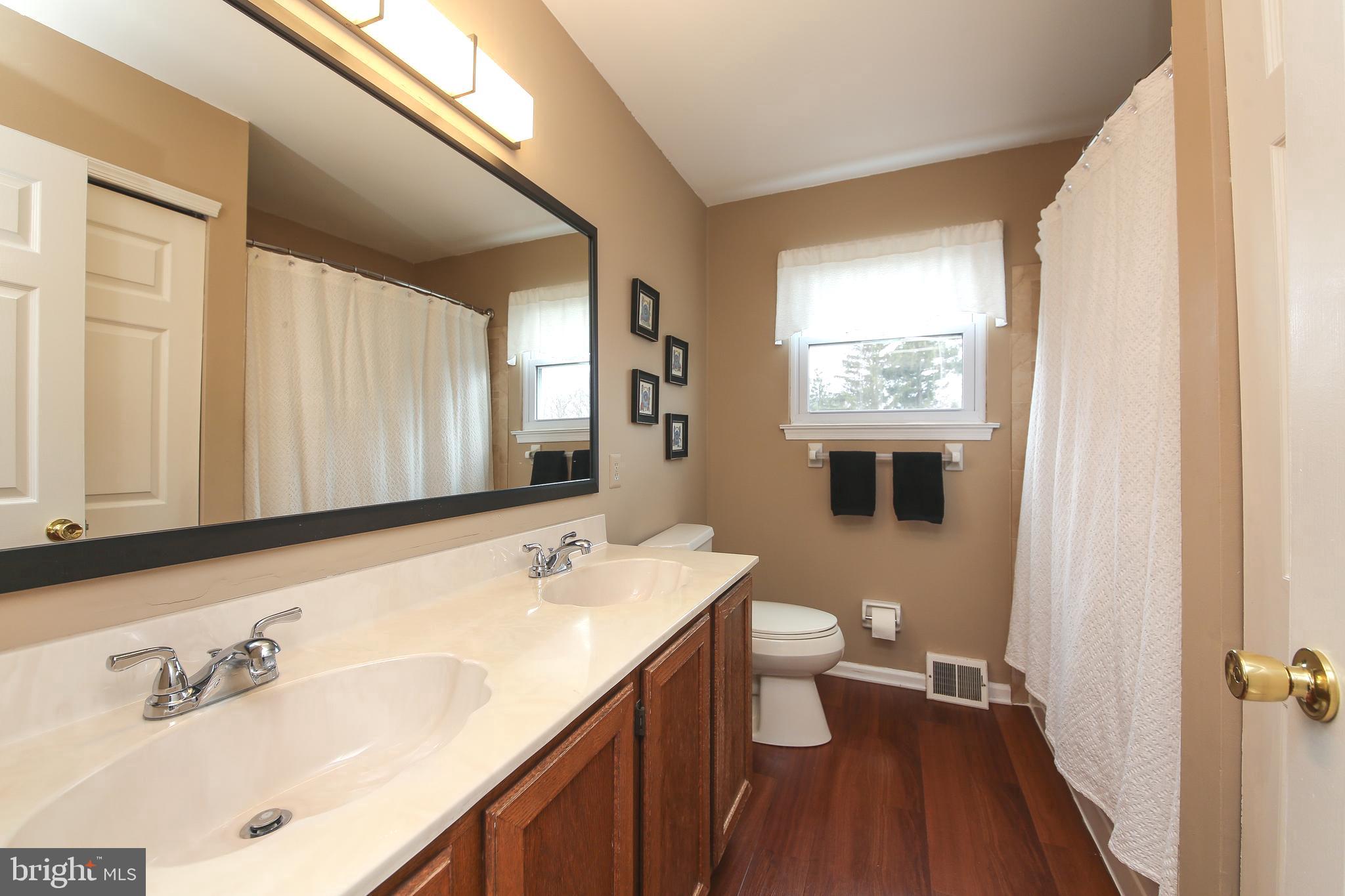 COUNTRY BEND - Residential