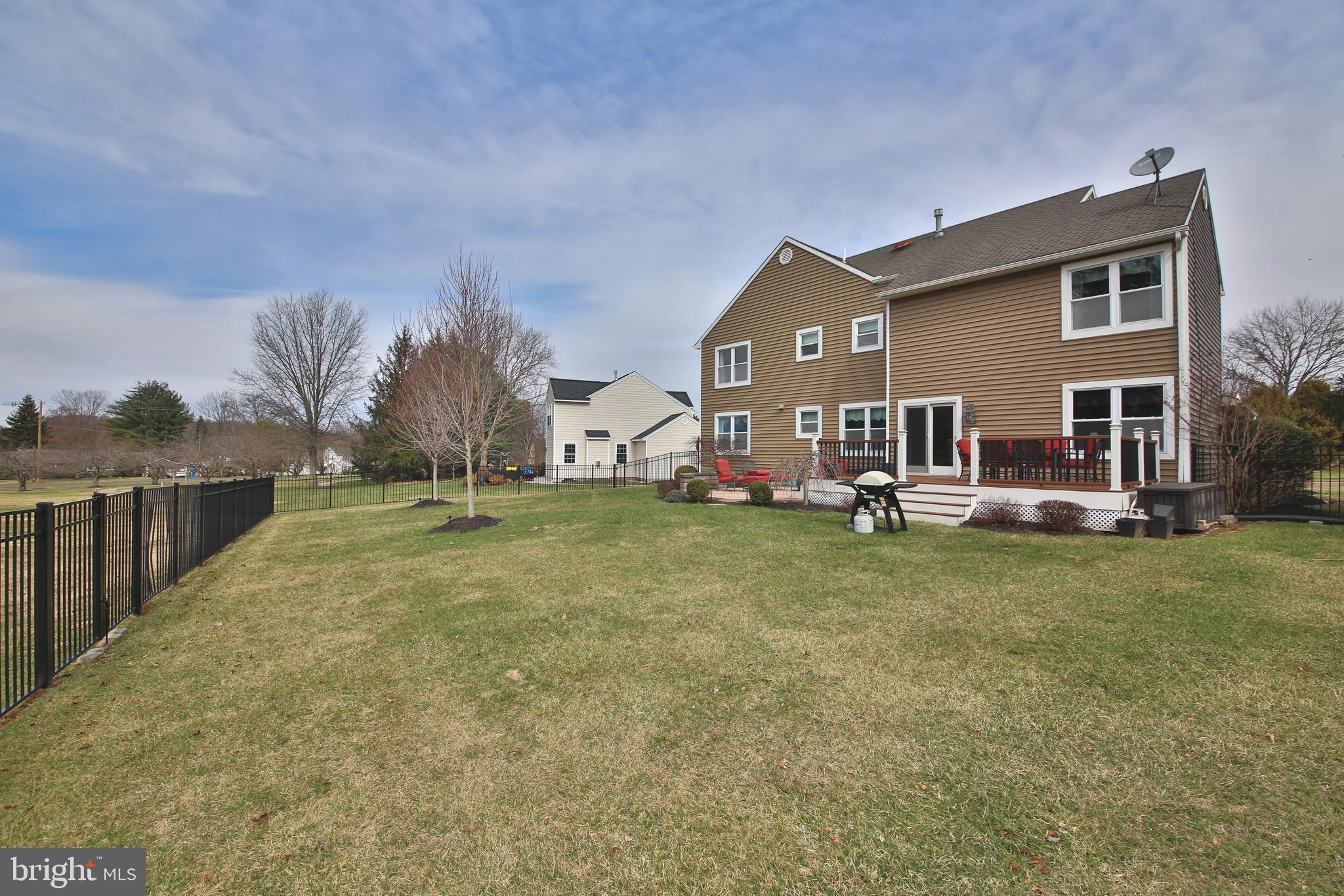 COUNTRY BEND - Residential