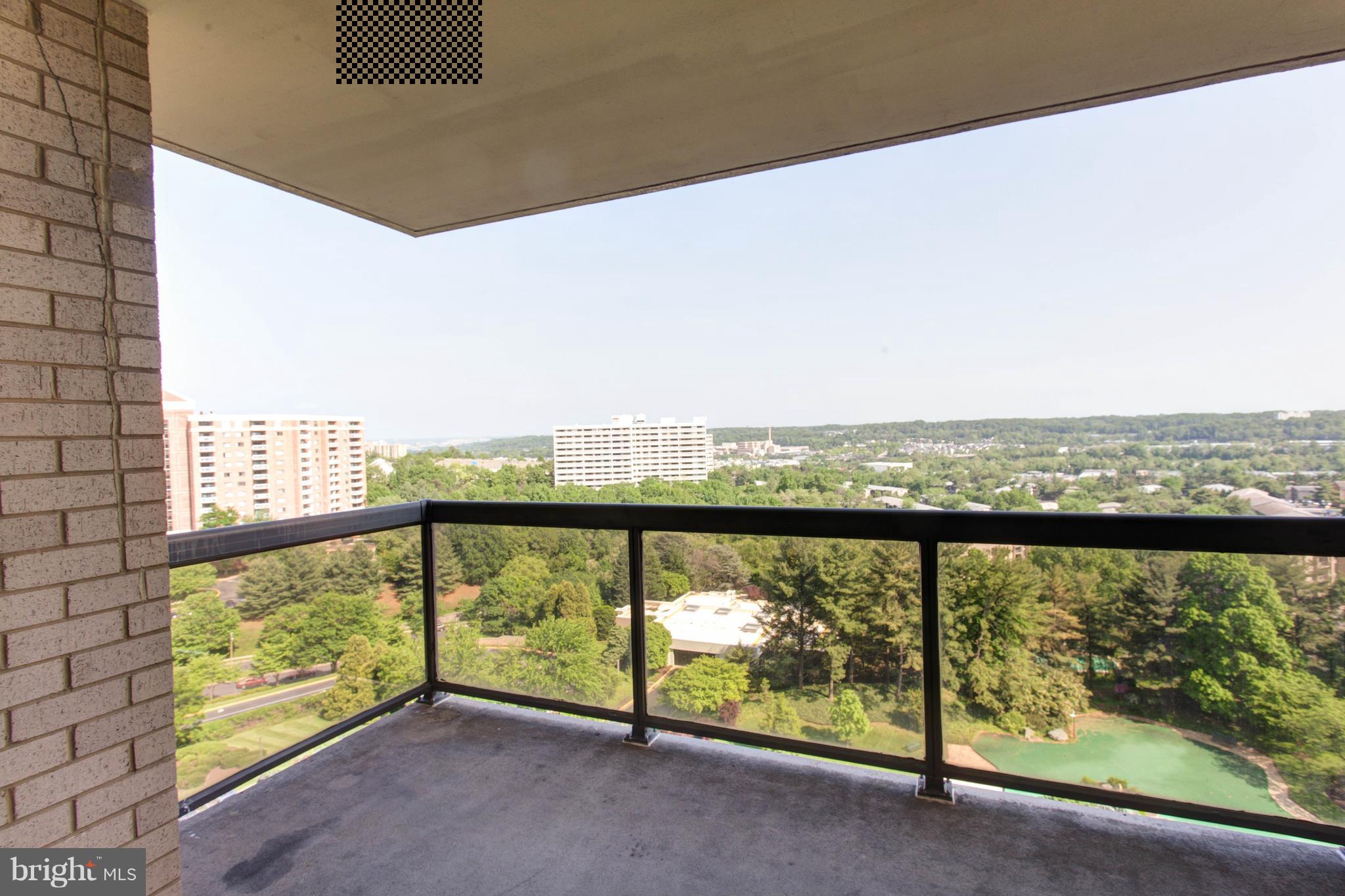 WATERGATE AT LANDMARK - Residential