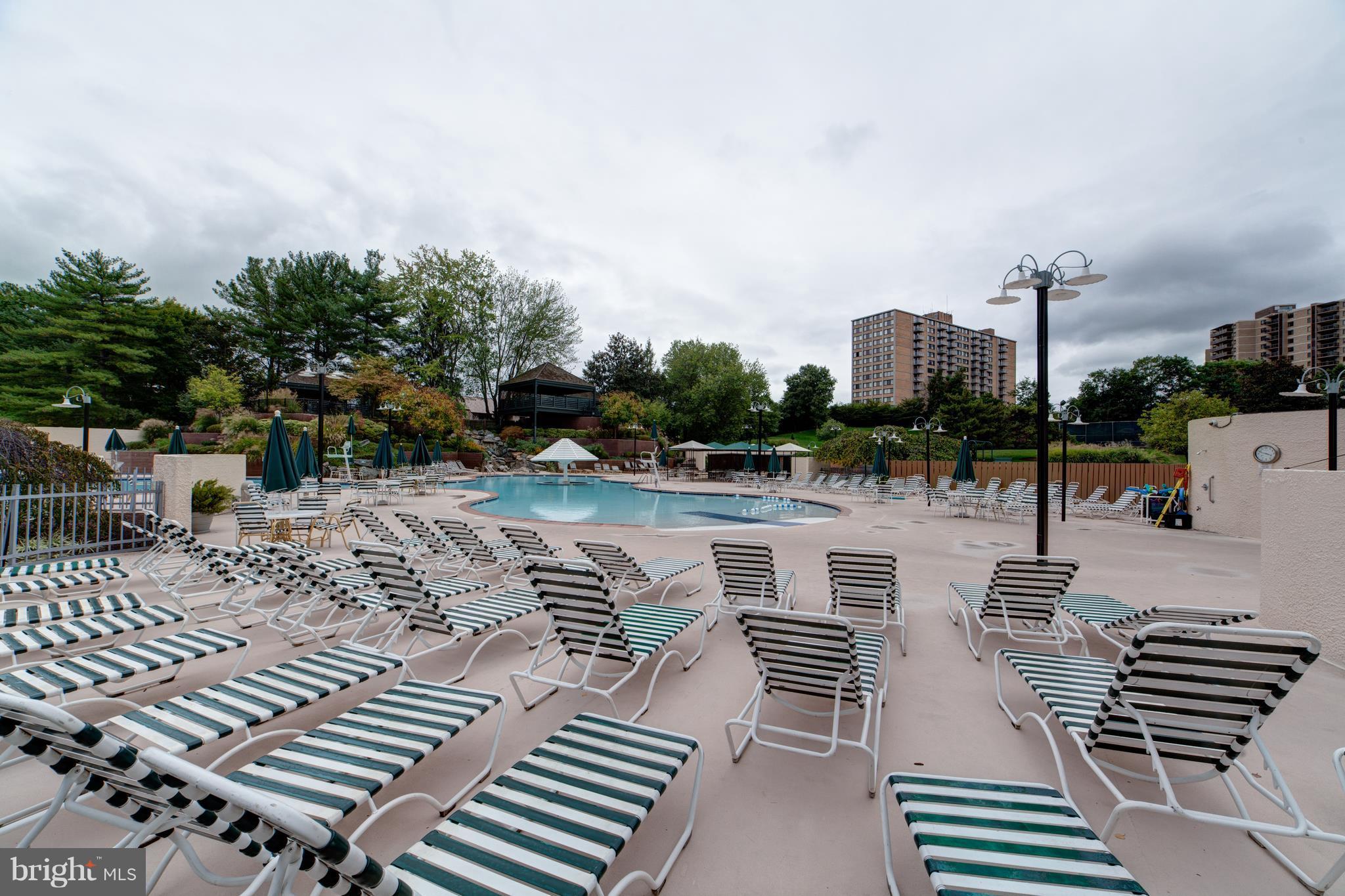 WATERGATE AT LANDMARK - Residential