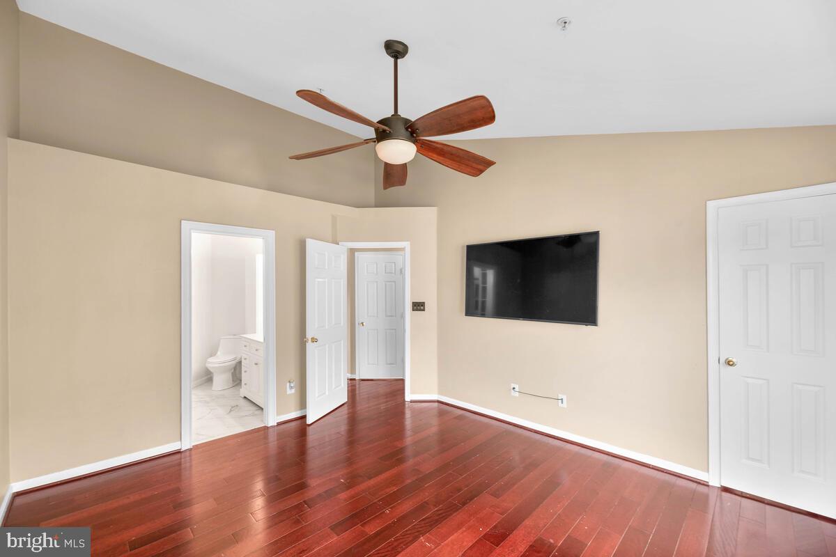 RUSSETT - Residential