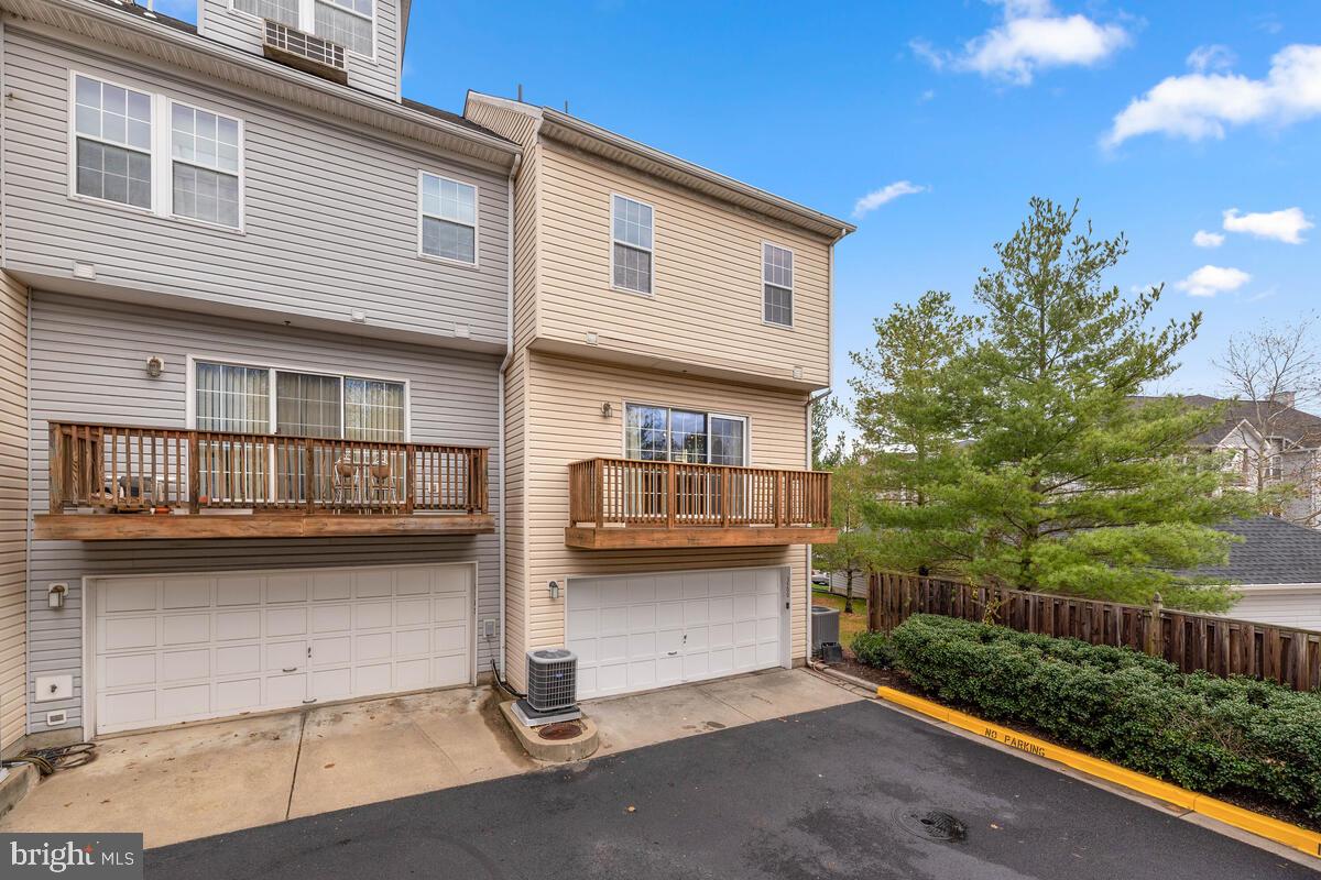 RUSSETT - Residential