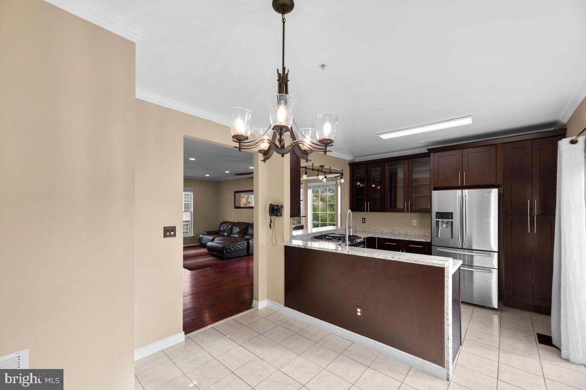 RUSSETT - Residential