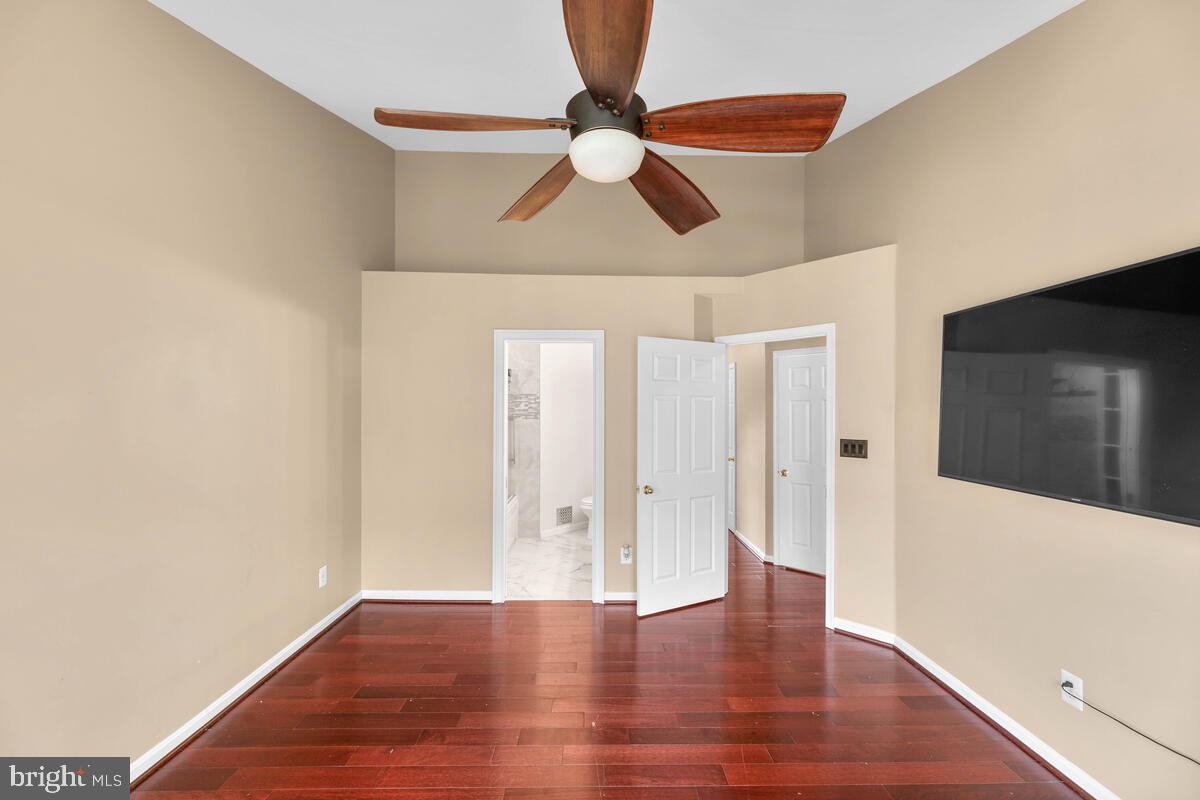 RUSSETT - Residential