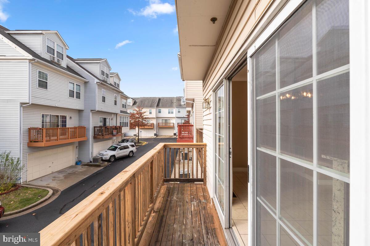 RUSSETT - Residential