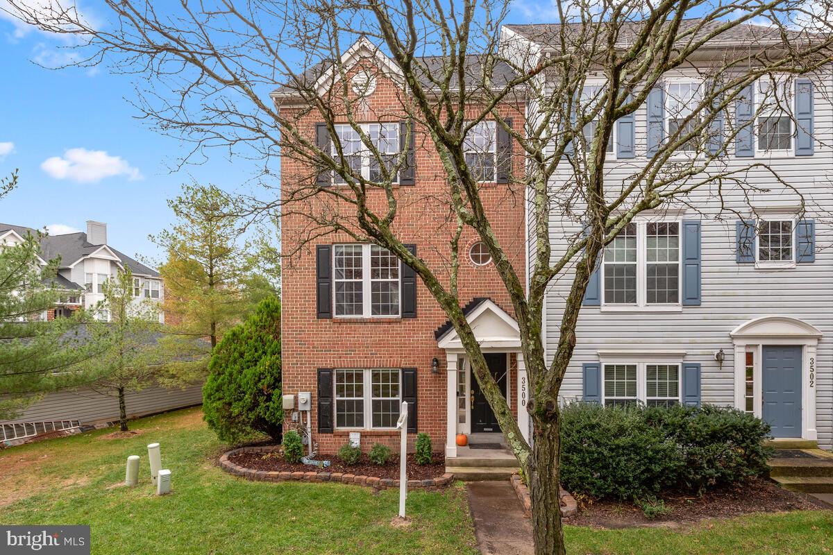 RUSSETT - Residential