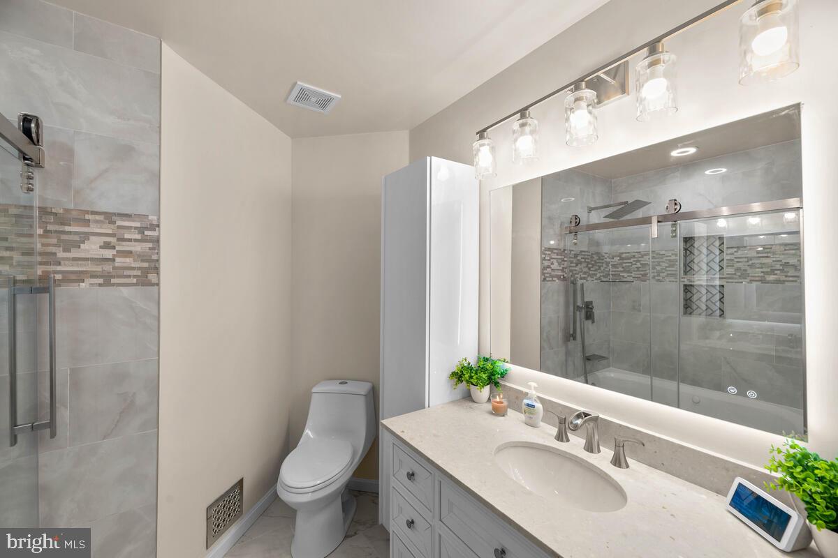 RUSSETT - Residential