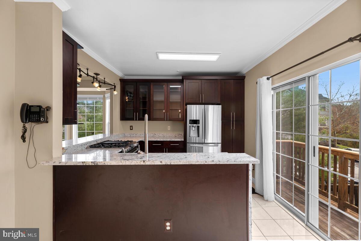 RUSSETT - Residential