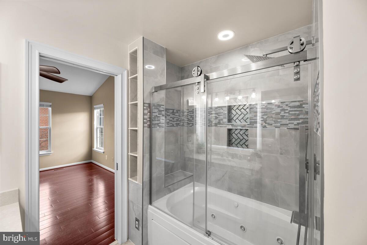 RUSSETT - Residential