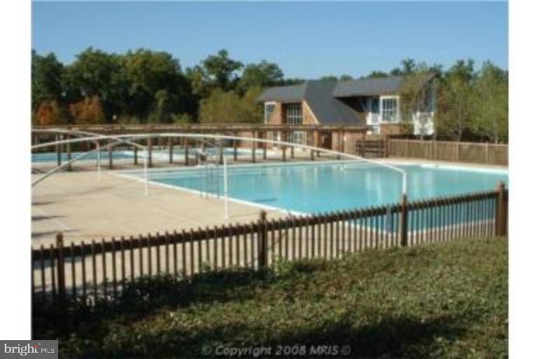 RUSSETT - Residential