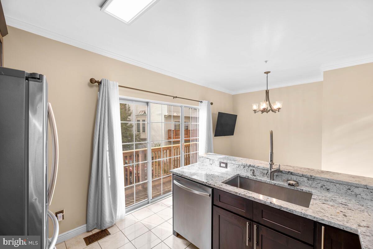 RUSSETT - Residential