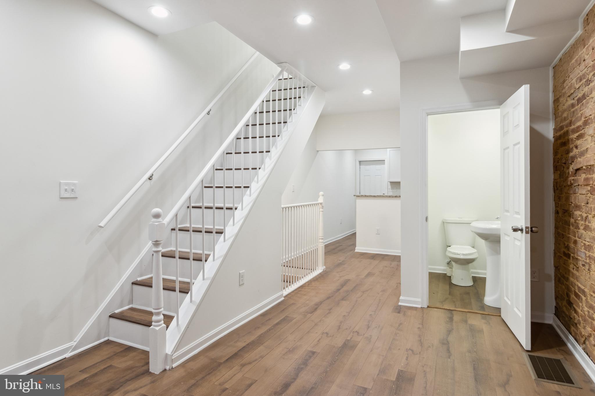 MIDDLE EAST - Residential