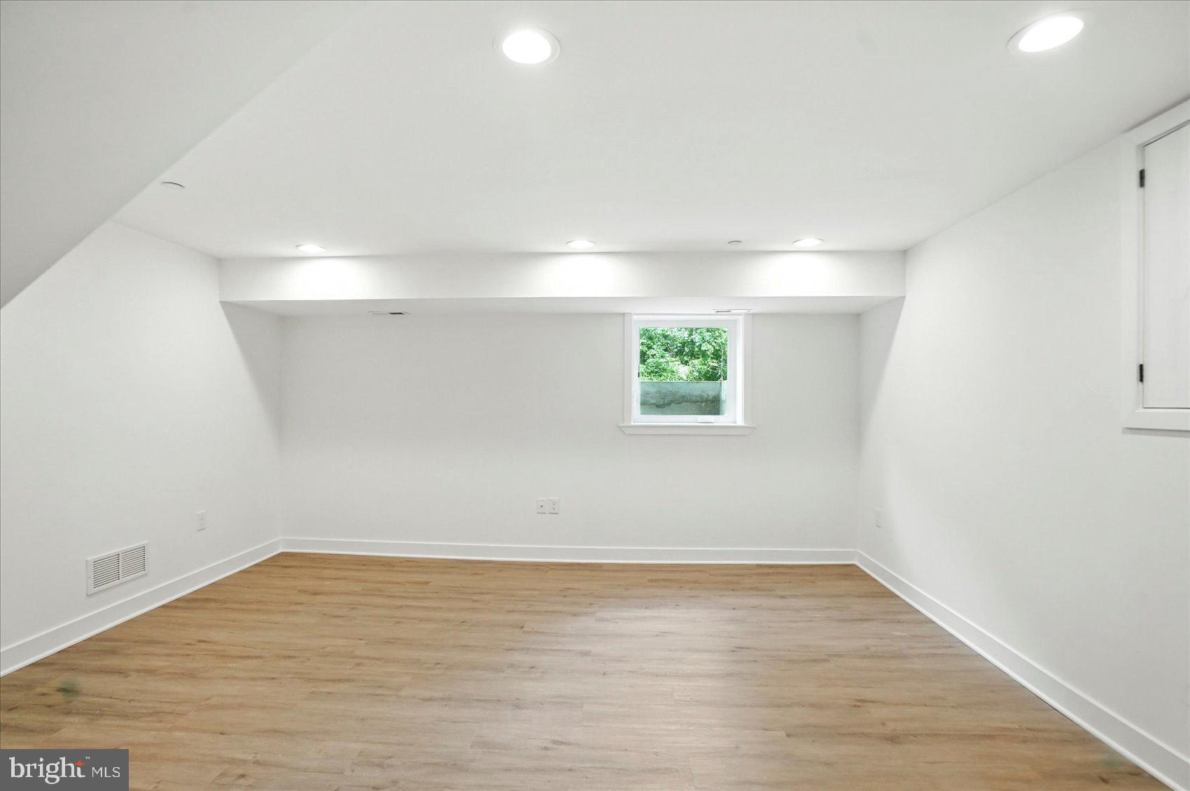 ROCK VIEW BEACH - Residential Lease