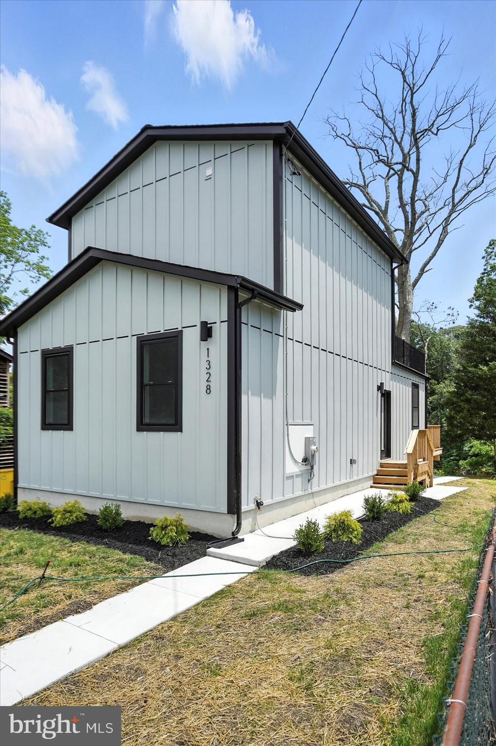 ROCK VIEW BEACH - Residential Lease